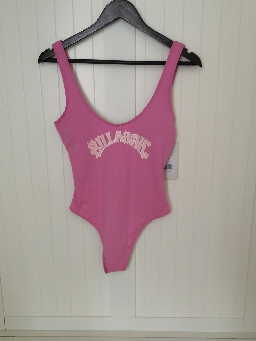 Brand New w Tags Billabong Pink One Piece Bathing Suit Lined w Light Padding MED